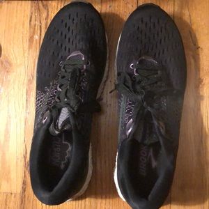 Brooks running shoes worn once size 10